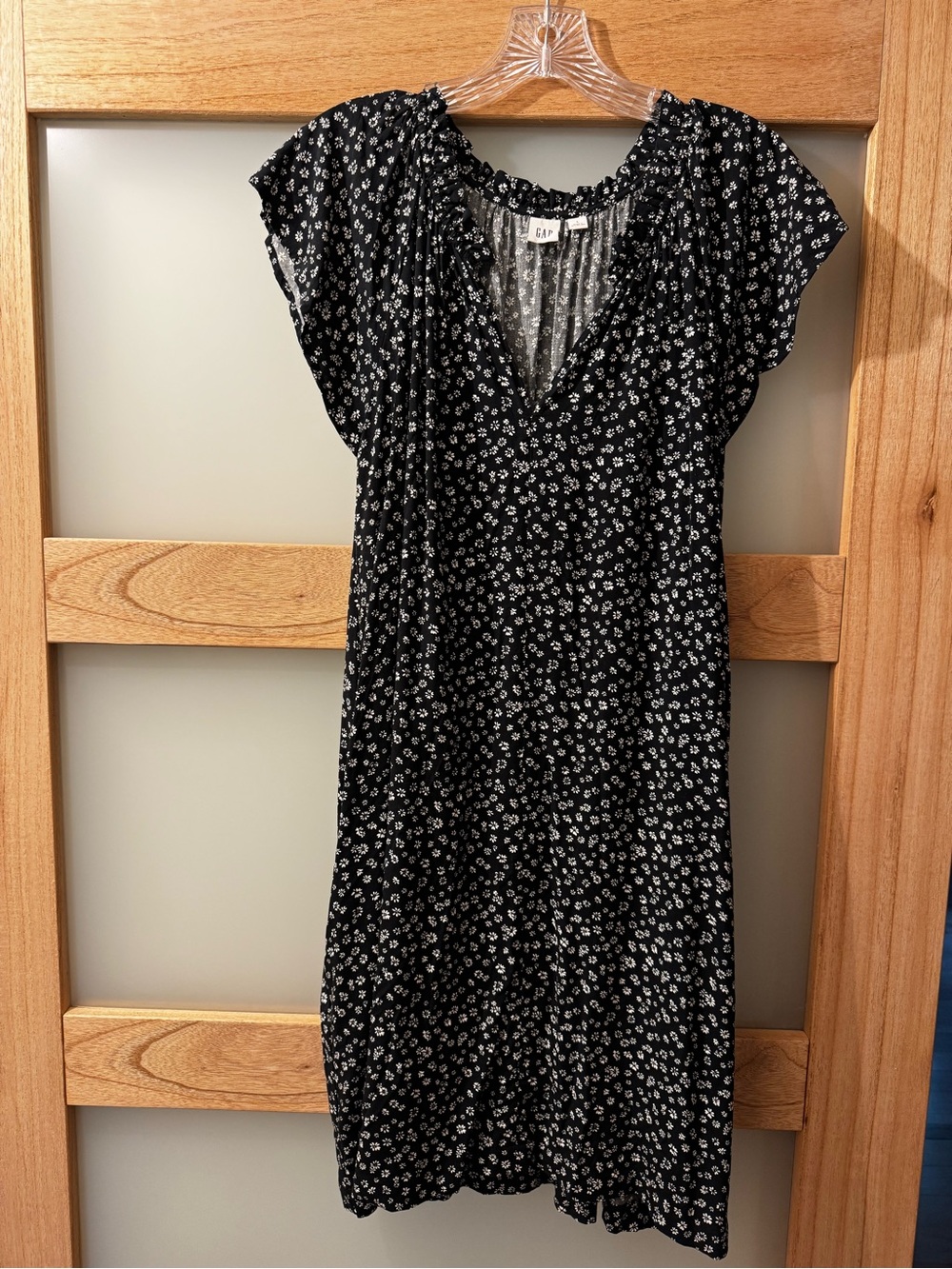 GAP Black and White Midi Dress with Pockets